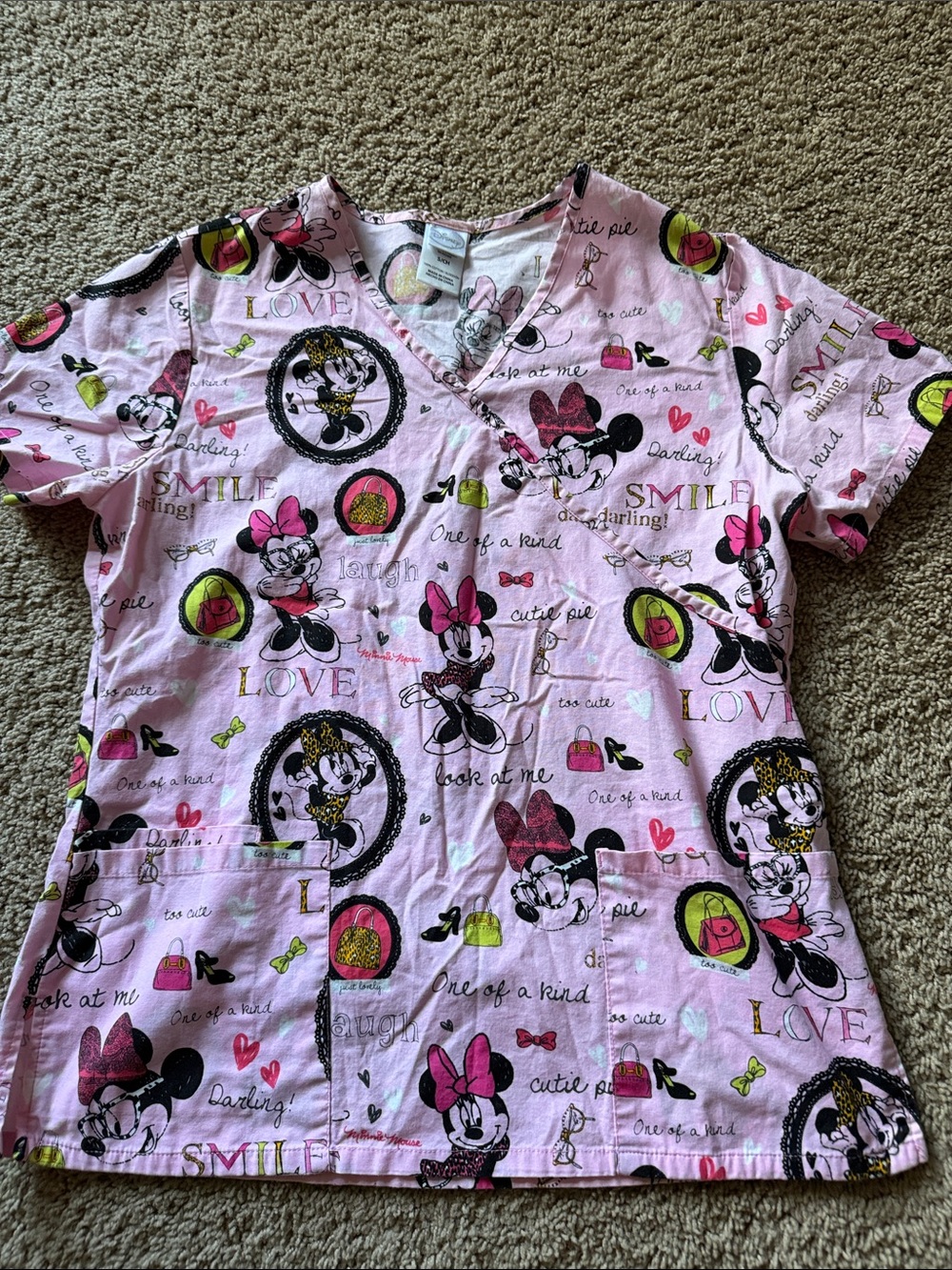 Disney Minnie mouse scrub top size small
